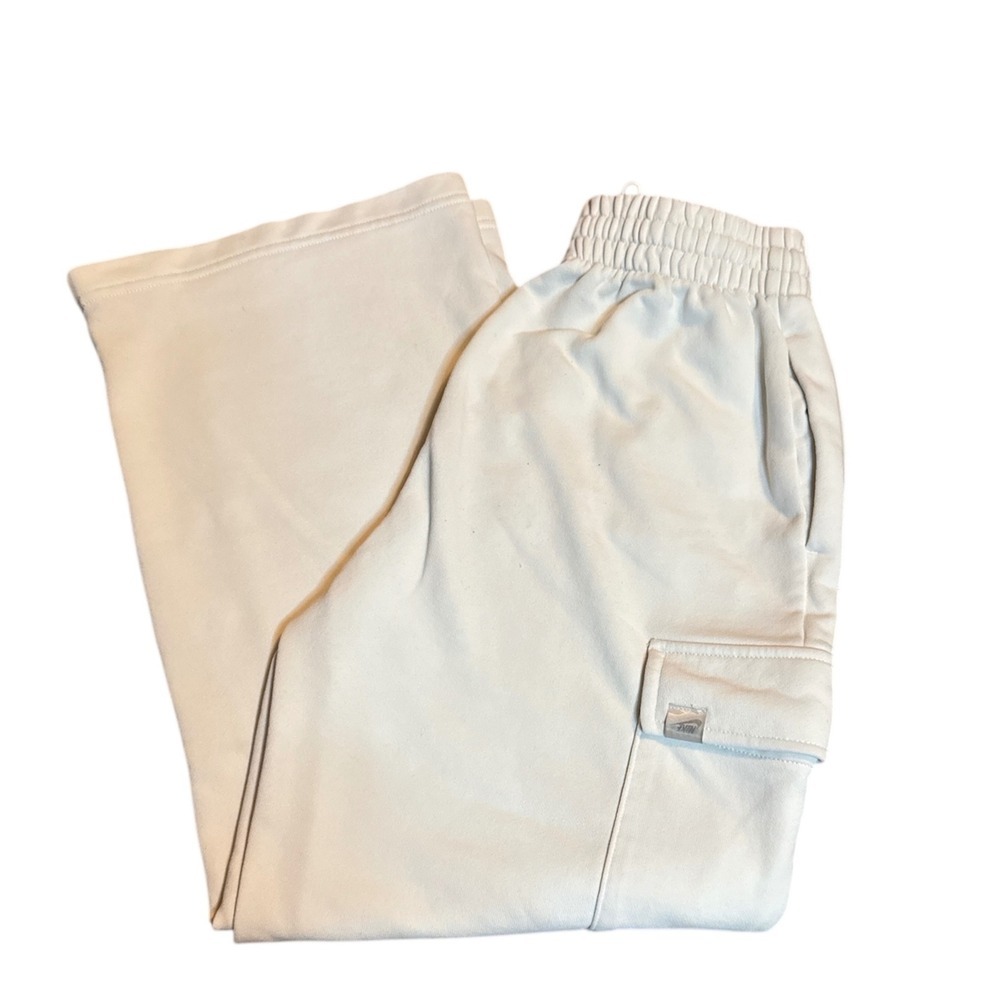 Nike Girls Dri-FIT Wide Leg Cargo Sweatpants White Fleece Pants Size Medium - Picture 1 of 3